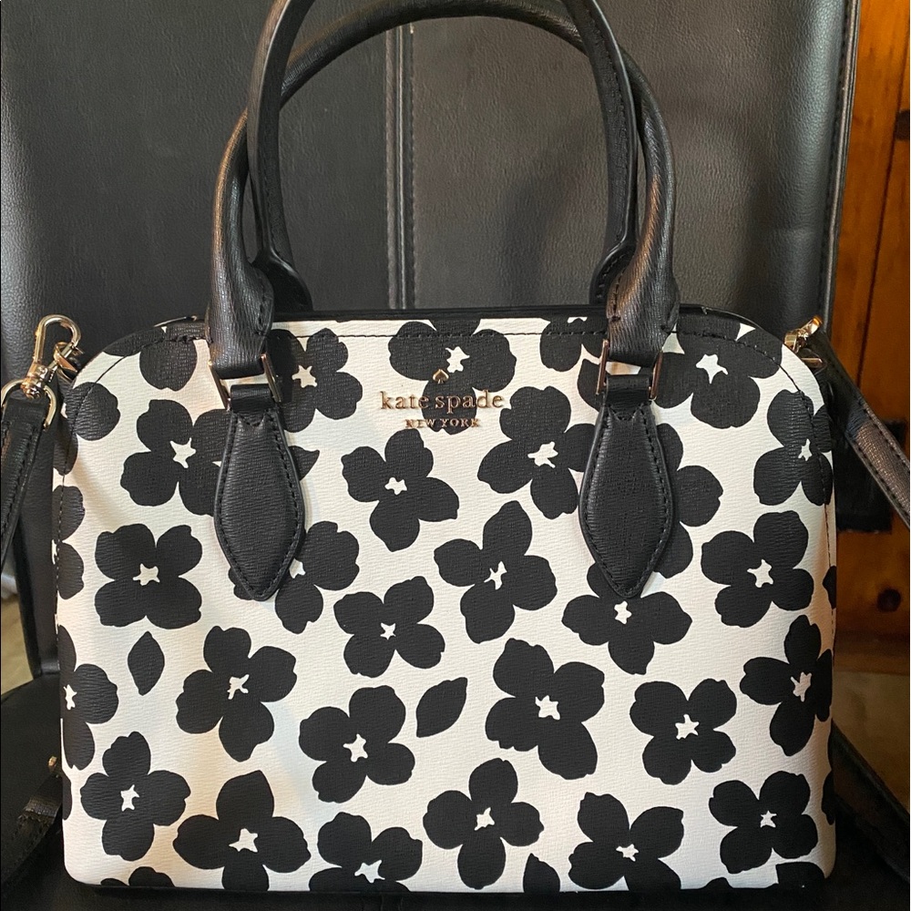 Kate spade New York Darcy Graphic Blooms